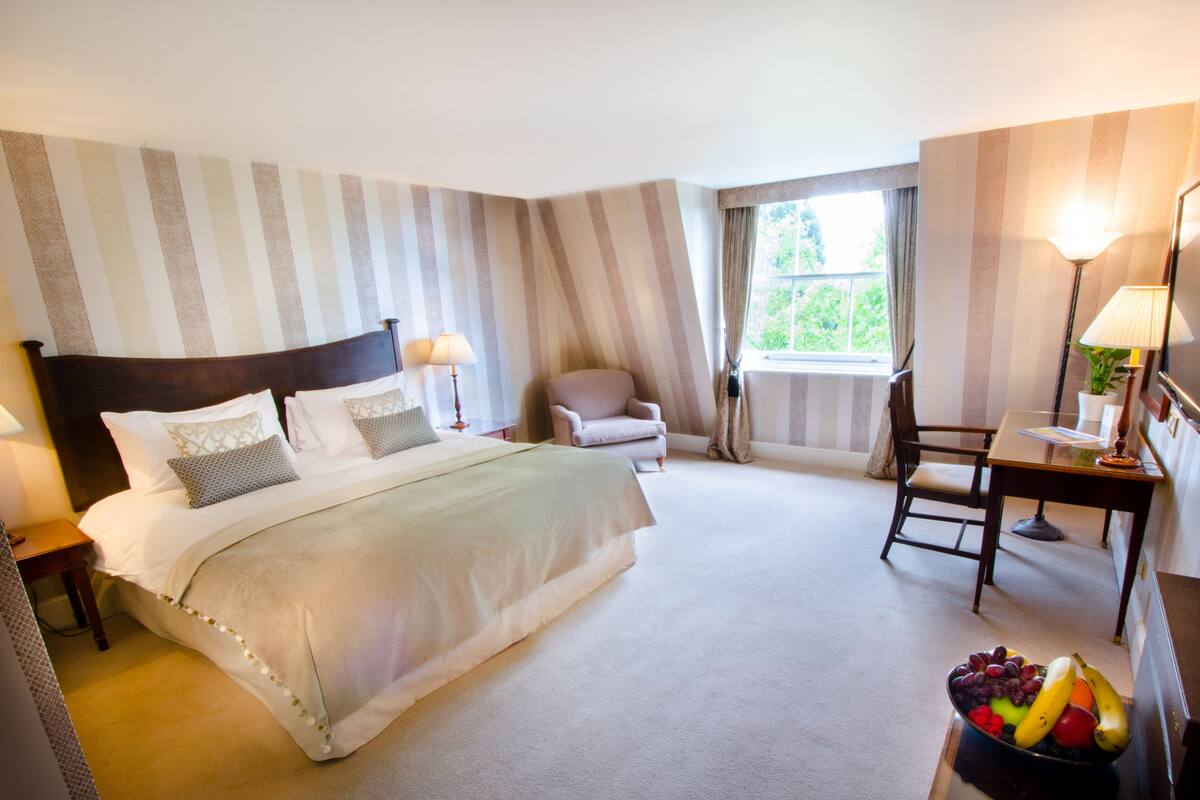 Deluxe Double Room | Egyptian cotton sheets, premium bedding, memory foam beds, in-room safe
