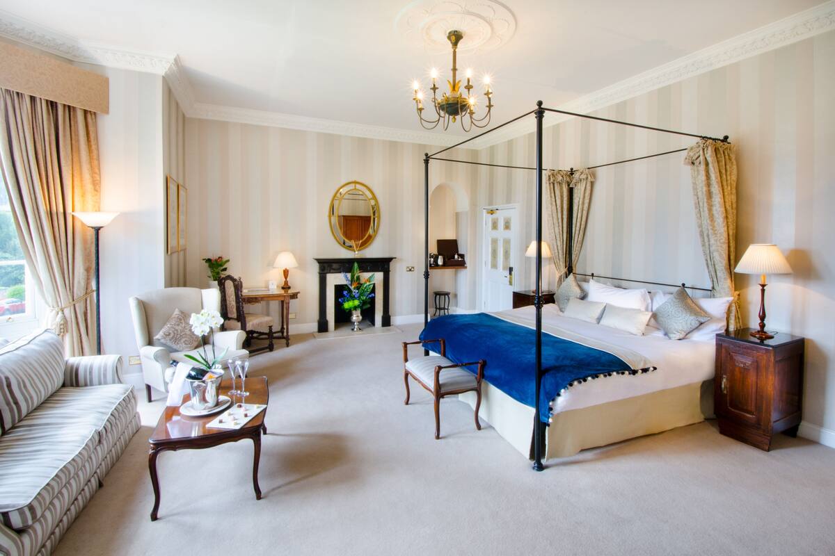 Junior Suite | Egyptian cotton sheets, premium bedding, memory foam beds, in-room safe