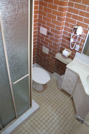 Ducha del cuarto de baño