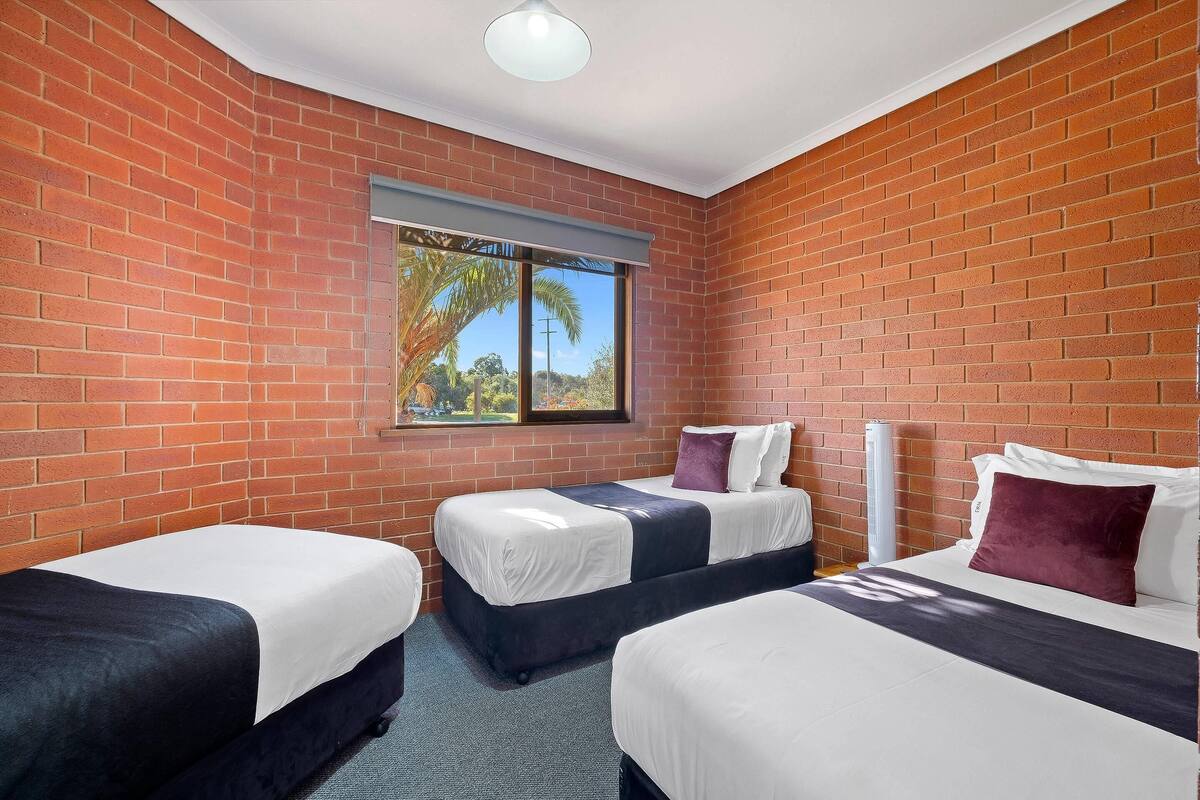 Family Room | Premium bedding, pillowtop beds, minibar, blackout drapes