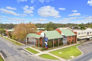 Front of property - Comfort Inn Lady Augusta (Swan Hill)