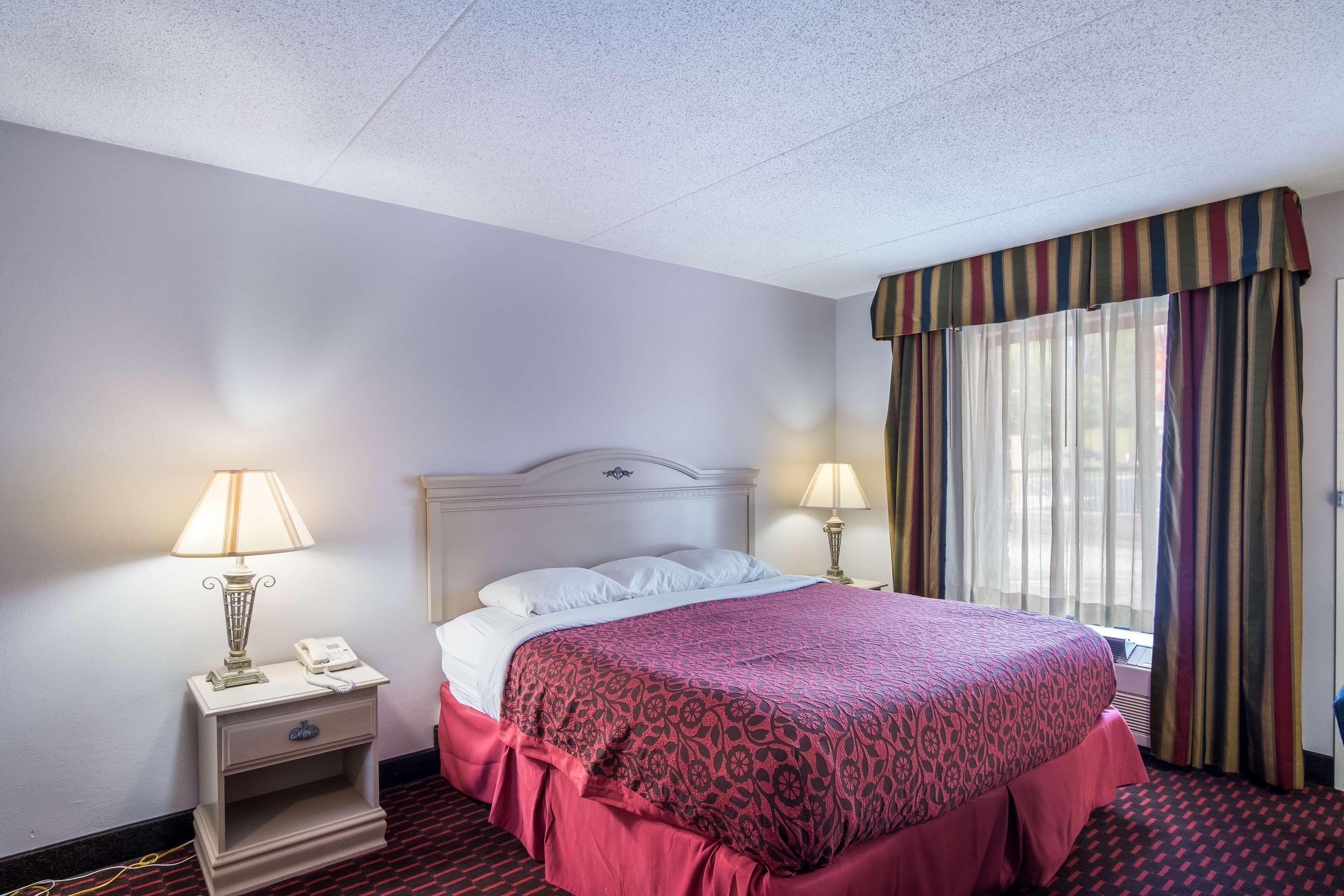 Photo - Motel 6 London, KY