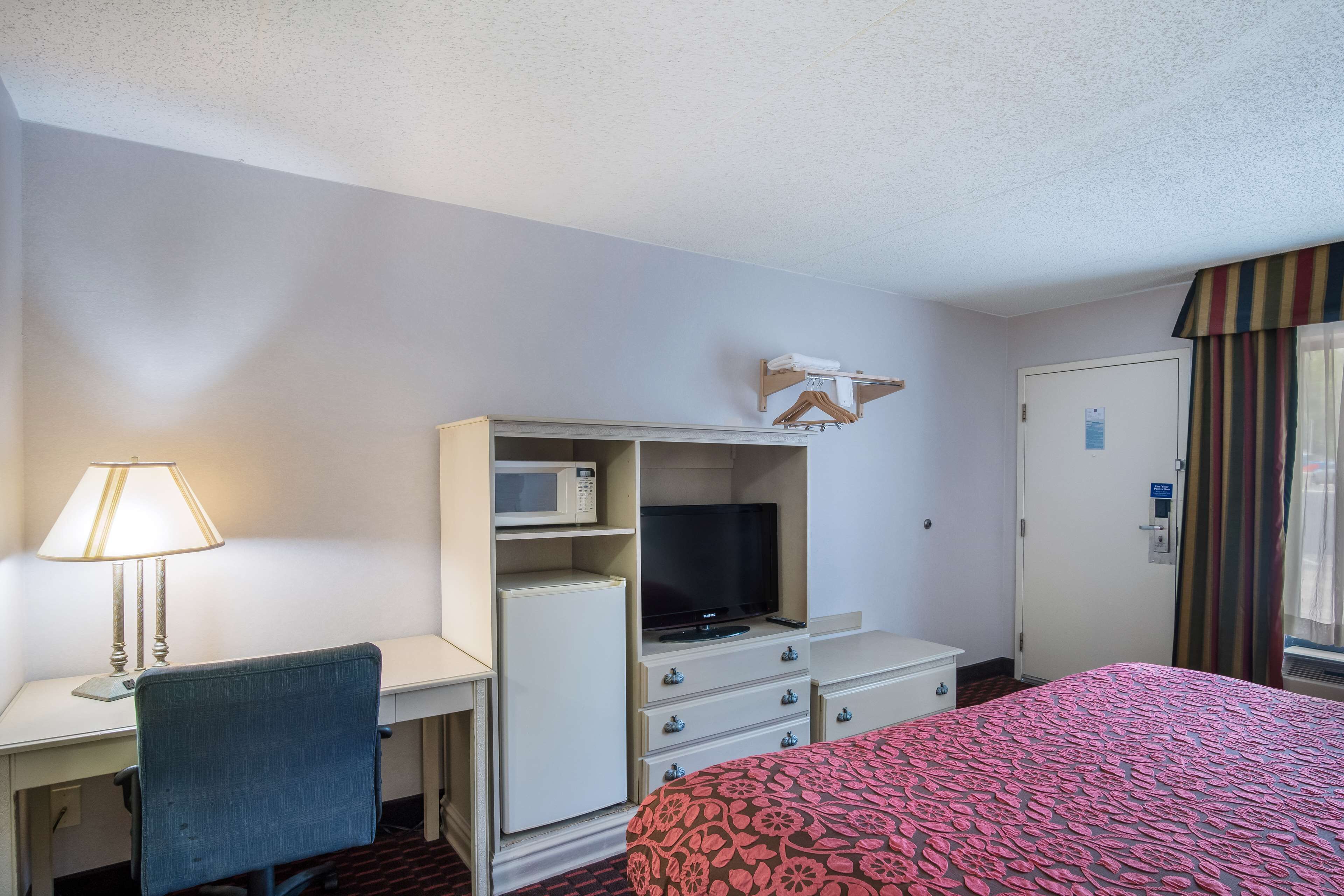 Photo - Motel 6 London, KY