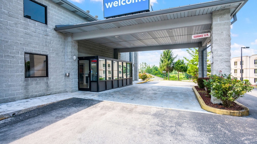 Motel 6 London, KY