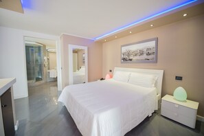 Suite | Minibar, in-room safe, blackout drapes, soundproofing - Cristal Hotel Palermo (Palermo)