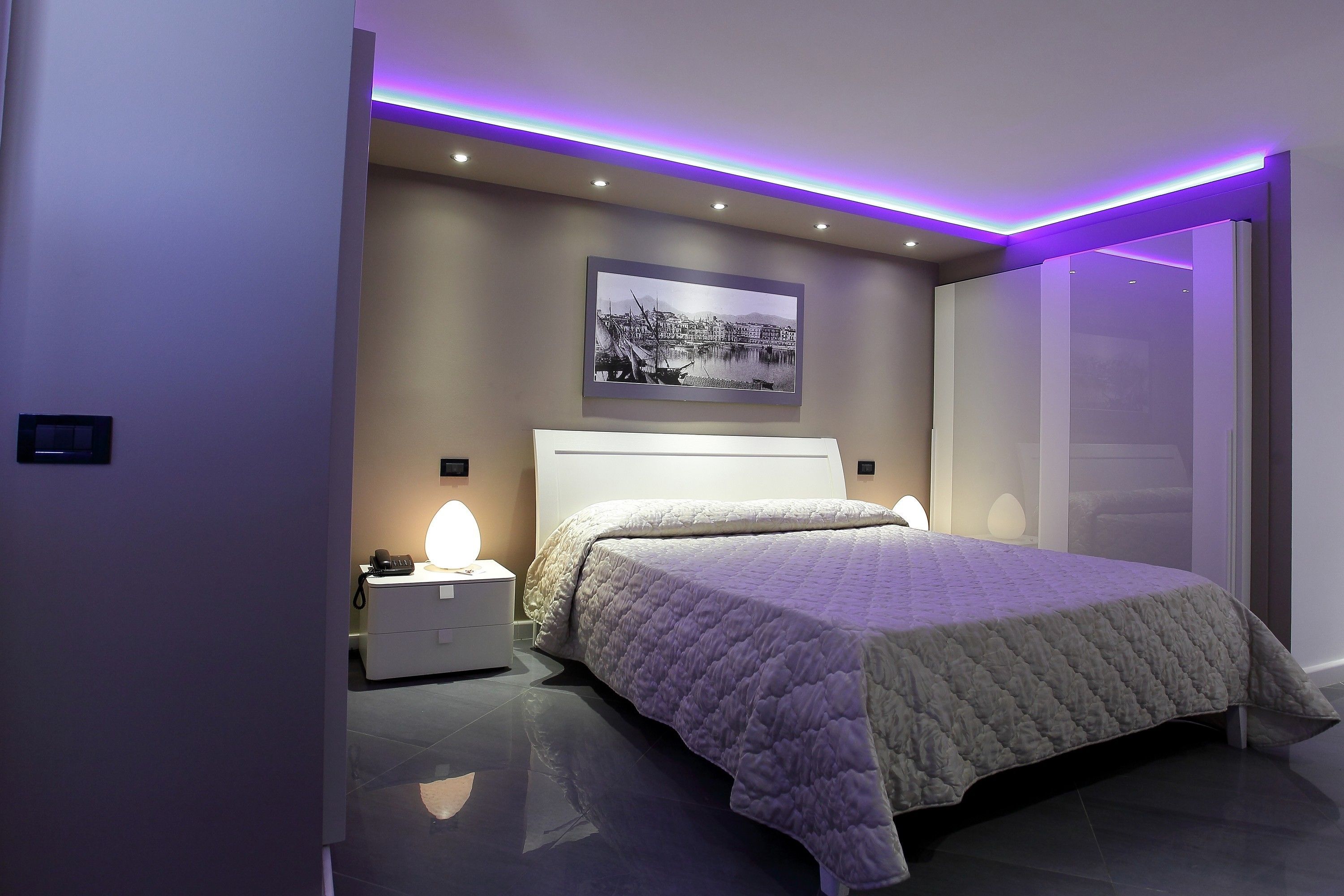 Suite | Minibar, in-room safe, blackout drapes, soundproofing