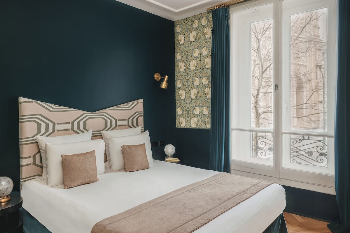 Family Suite | 1 bedroom, premium bedding, in-room safe, desk