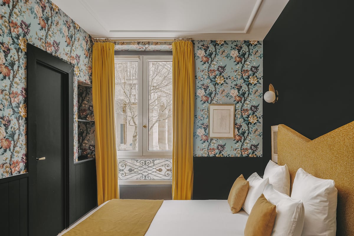 Classic Double Room | 1 bedroom, premium bedding, in-room safe, desk