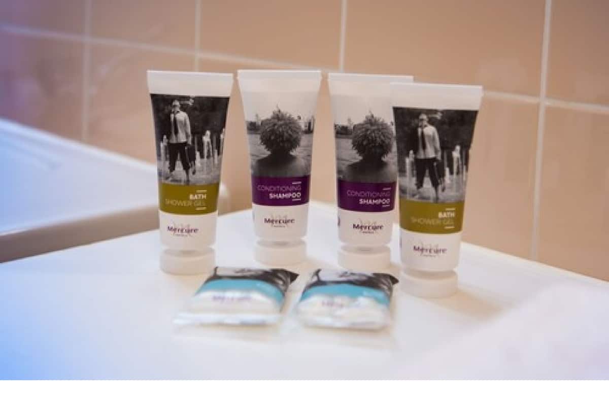 standard room, 1 single bed | bathroom | shower, eco-friendly toiletries, hair dryer, towels