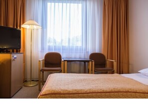 Ropa de cama hipoalergénica y escritorio