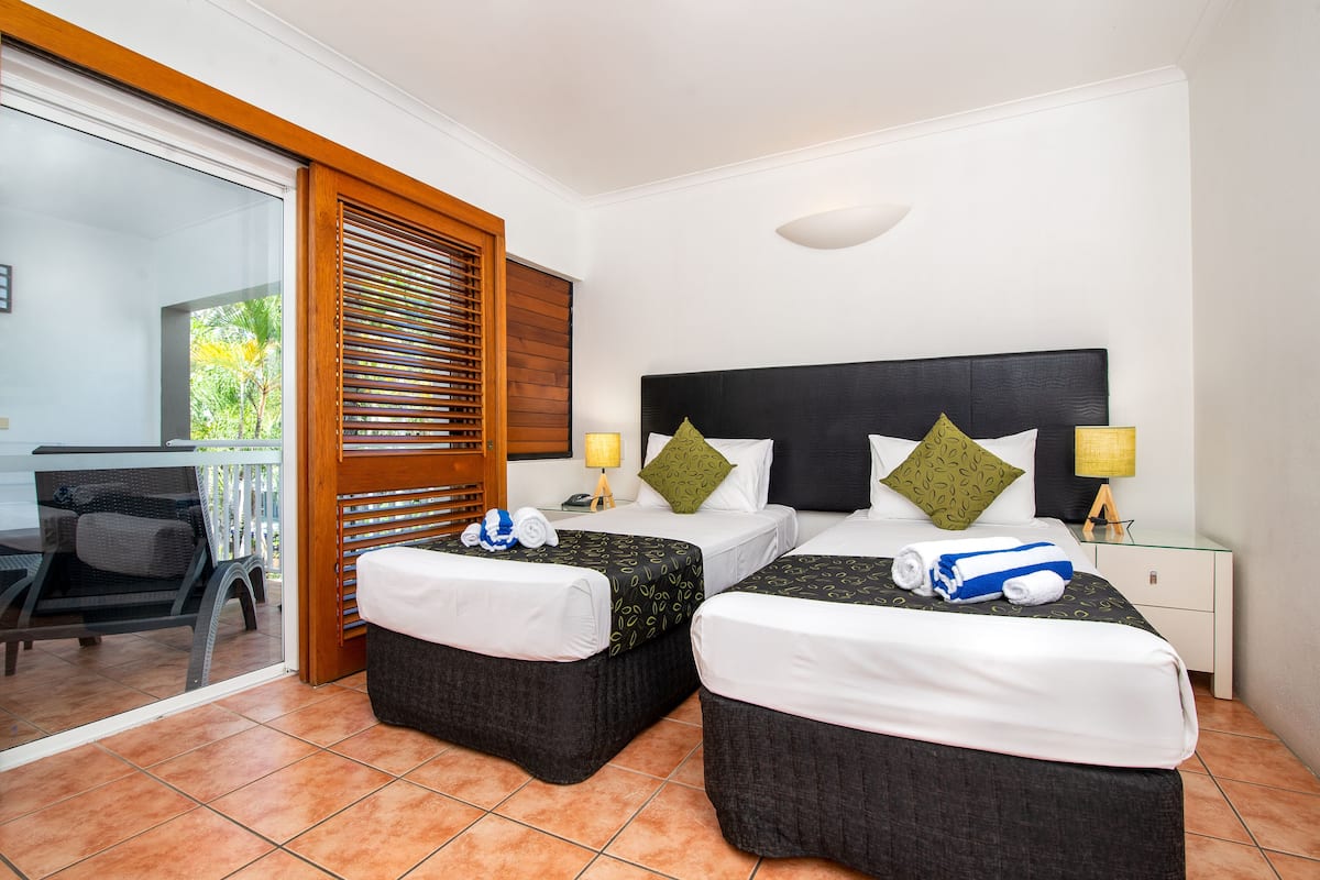 1 bedroom, in-room safe, iron/ironing board, free WiFi