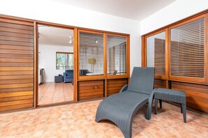 Standard One Bedroom Suite | Terrace/patio