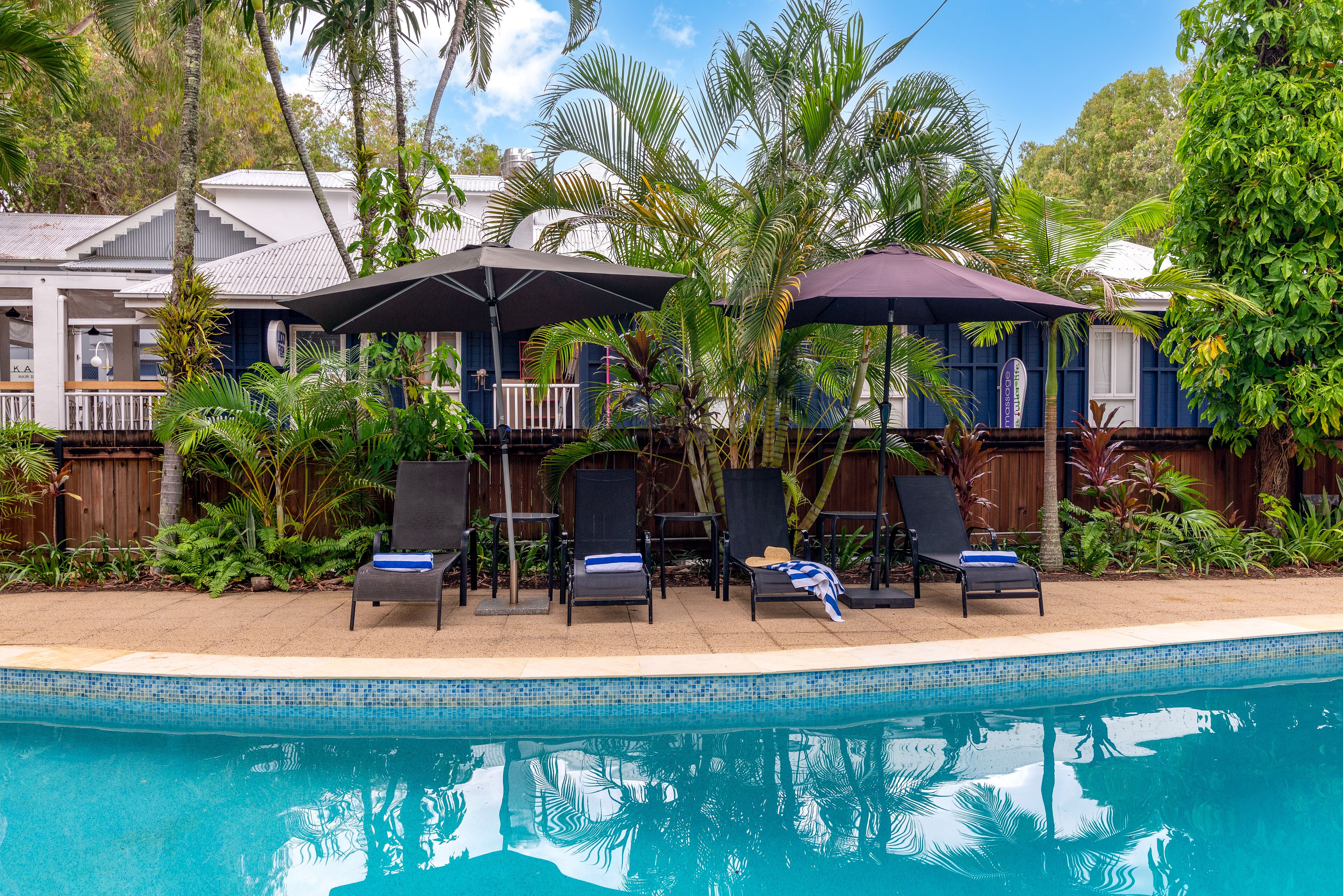 outdoor pool, open 7:00 am to 9:00 pm, free pool cabanas, pool umbrellas