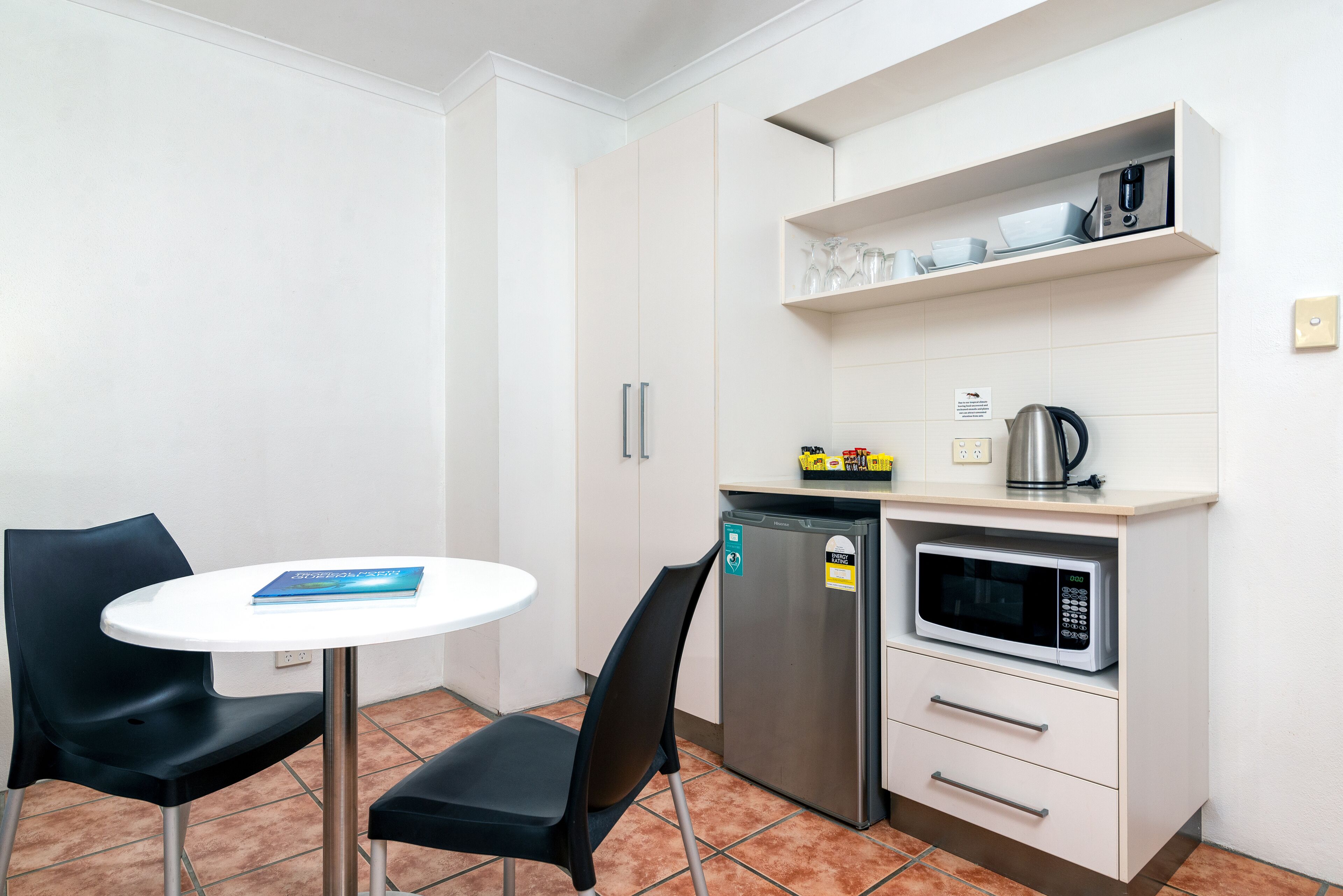 standard studio | private kitchen | mini-fridge, microwave, coffee/tea maker, electric kettle