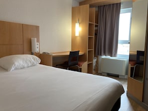 Standard Double Room, 1 Double Bed | Desk, iron/ironing board, free WiFi, bed sheets