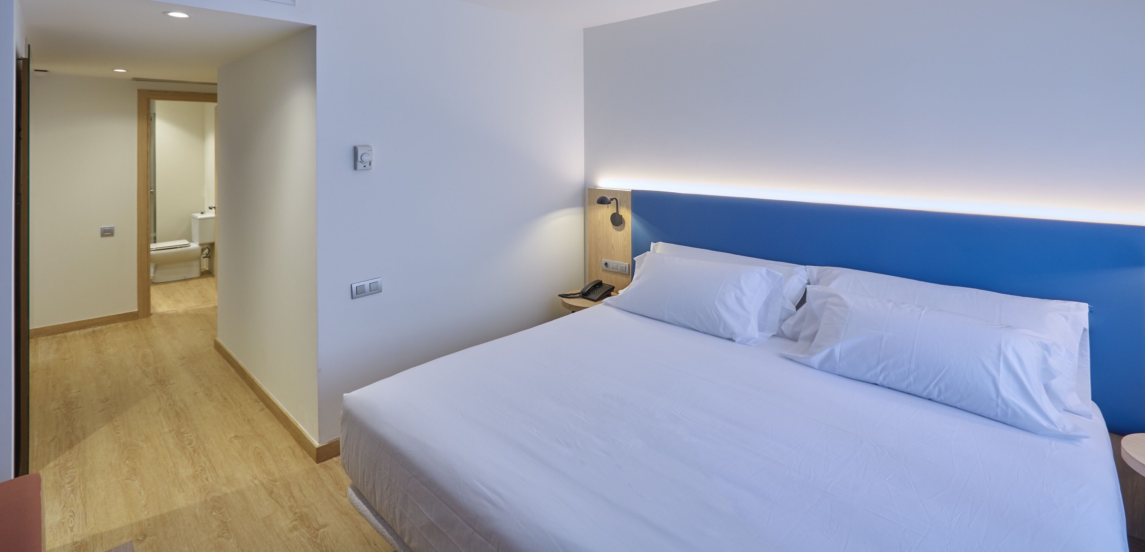 minibar, in-room safe, individually decorated, individually furnished