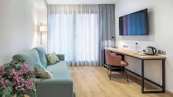 Minibar, coffres-forts dans les chambres, décoration personnalisée