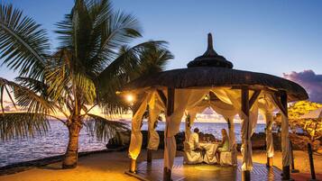 6 restaurants, spécialités Cuisine internationale