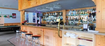 Summit Inn