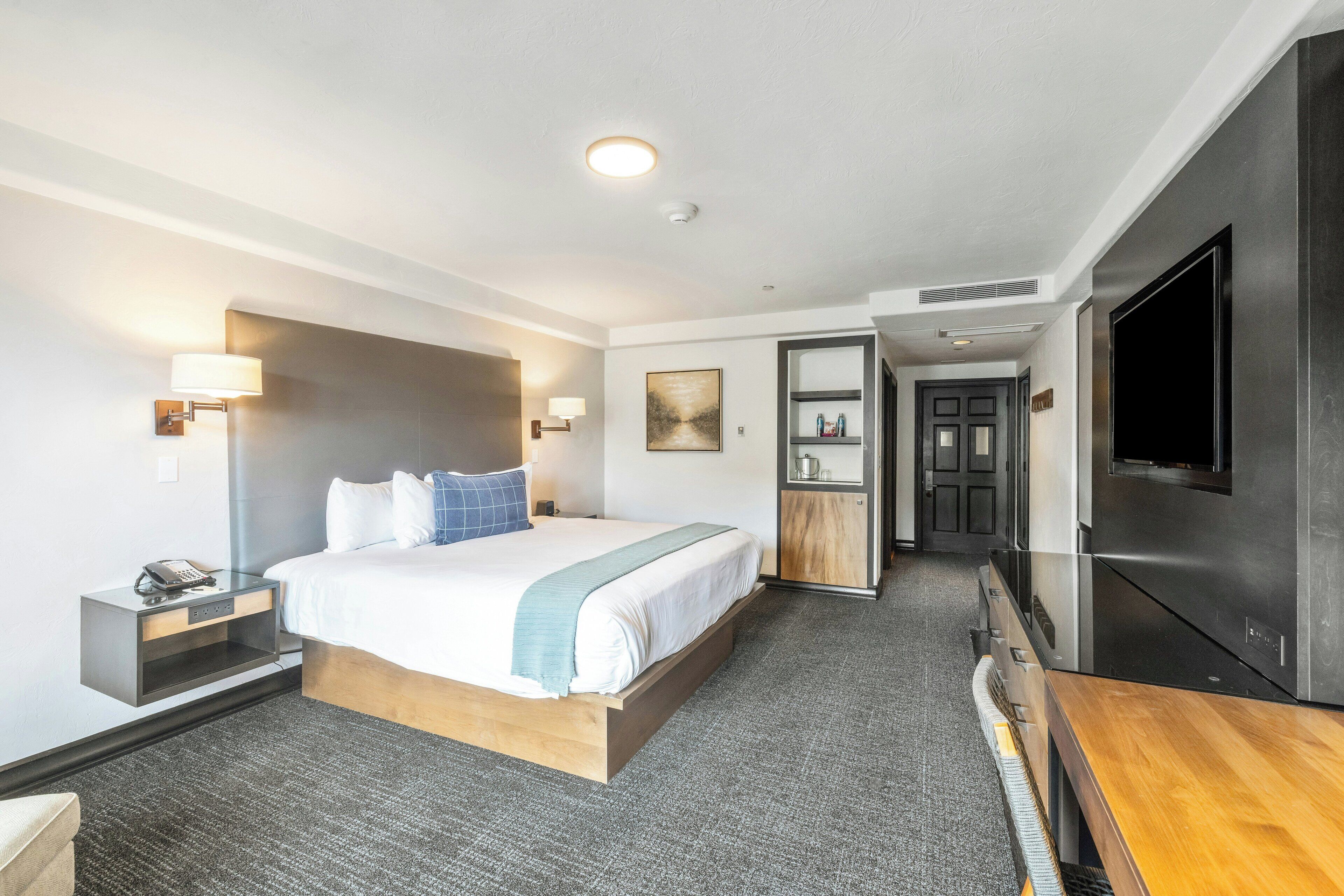 Superior Room, 1 King Bed | Frette Italian sheets, premium bedding, down comforters, pillowtop beds