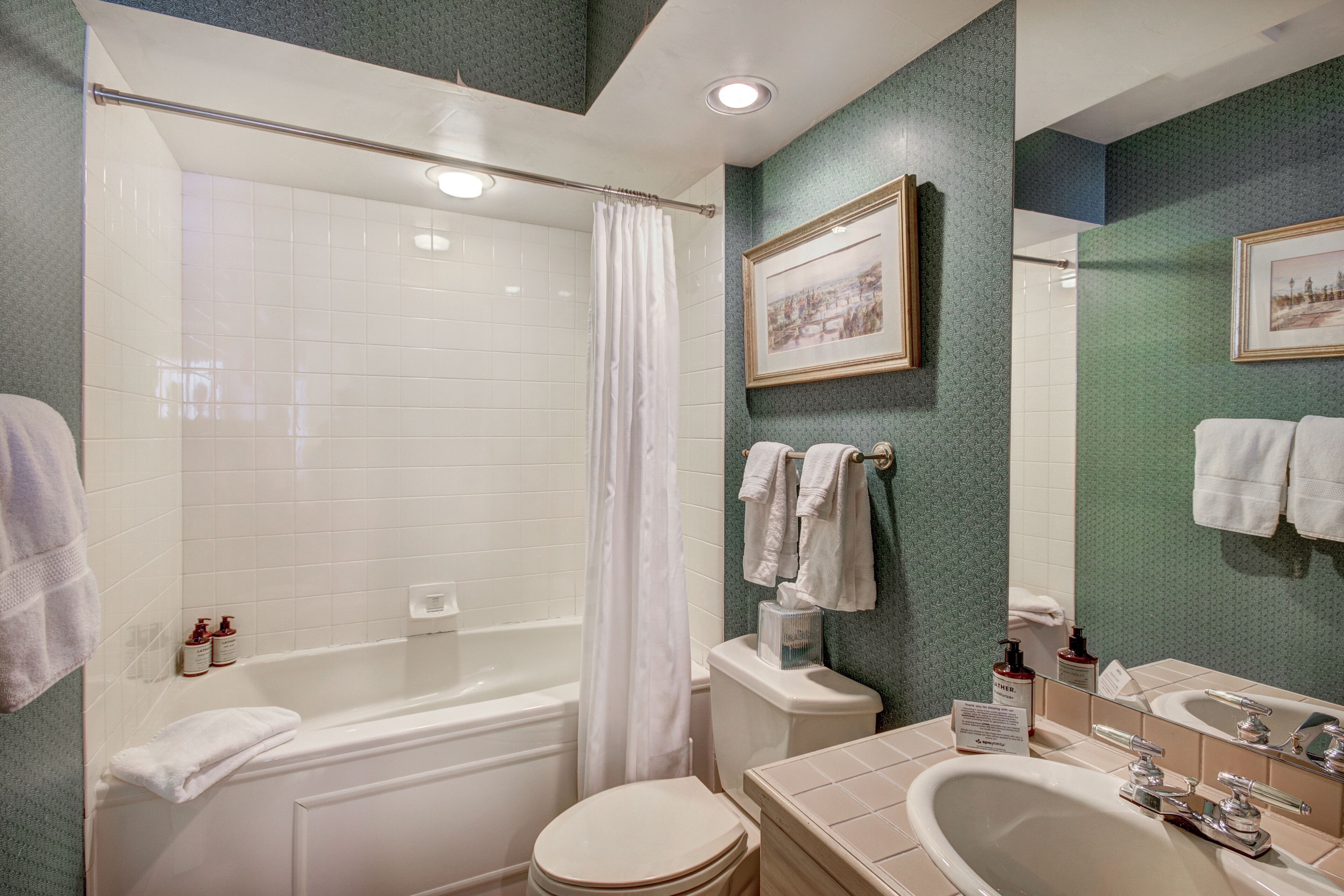 Frette Italian sheets, premium bedding, down comforters, pillowtop beds