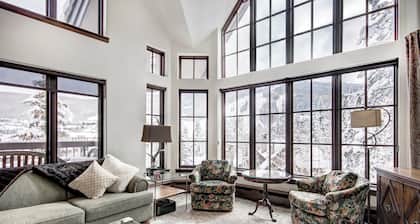 The Pines Lodge, A RockResort