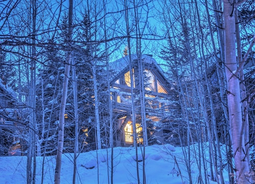 The Pines Lodge, A RockResort