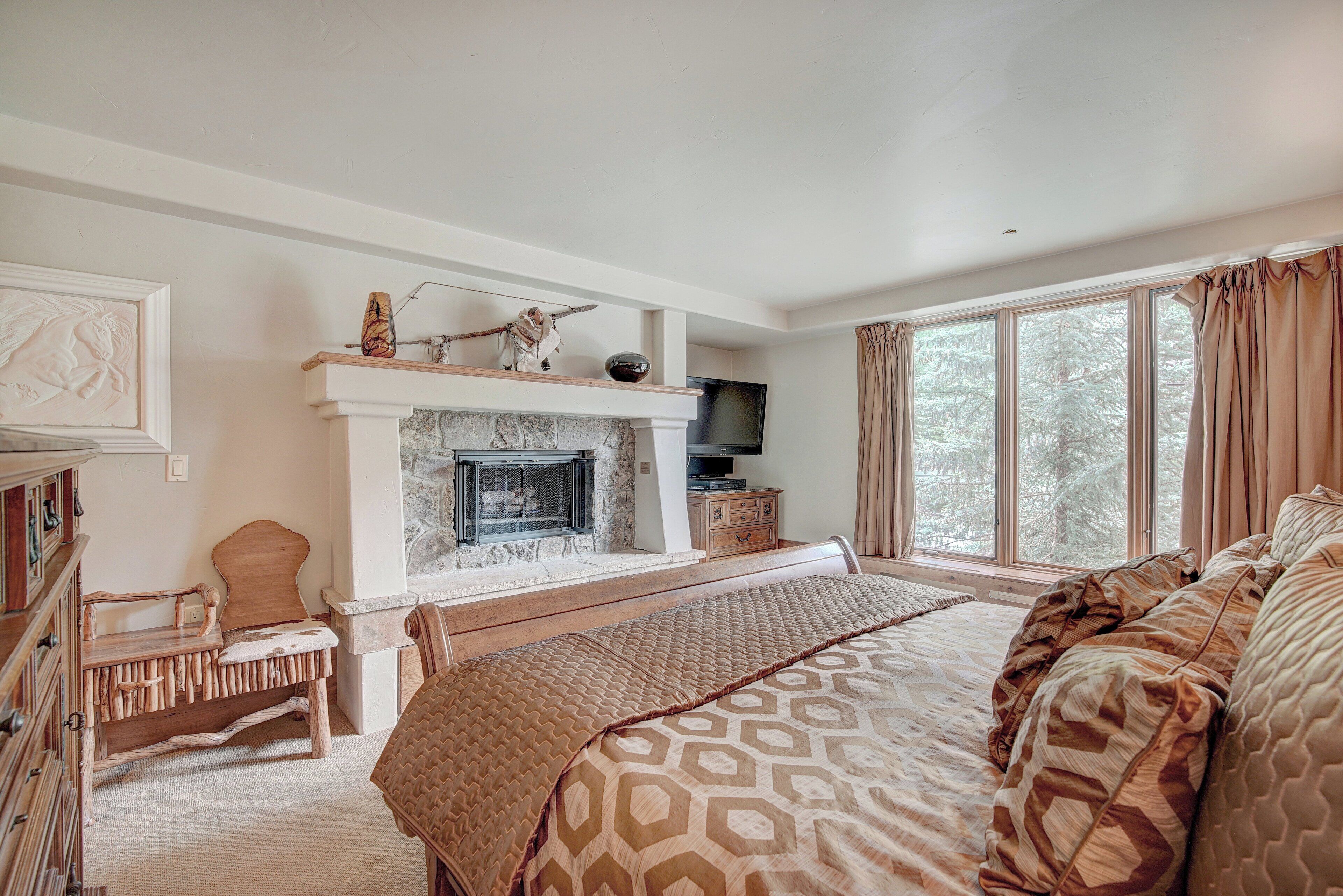 Room, 3 Bedrooms | Frette Italian sheets, premium bedding, down comforters, pillowtop beds