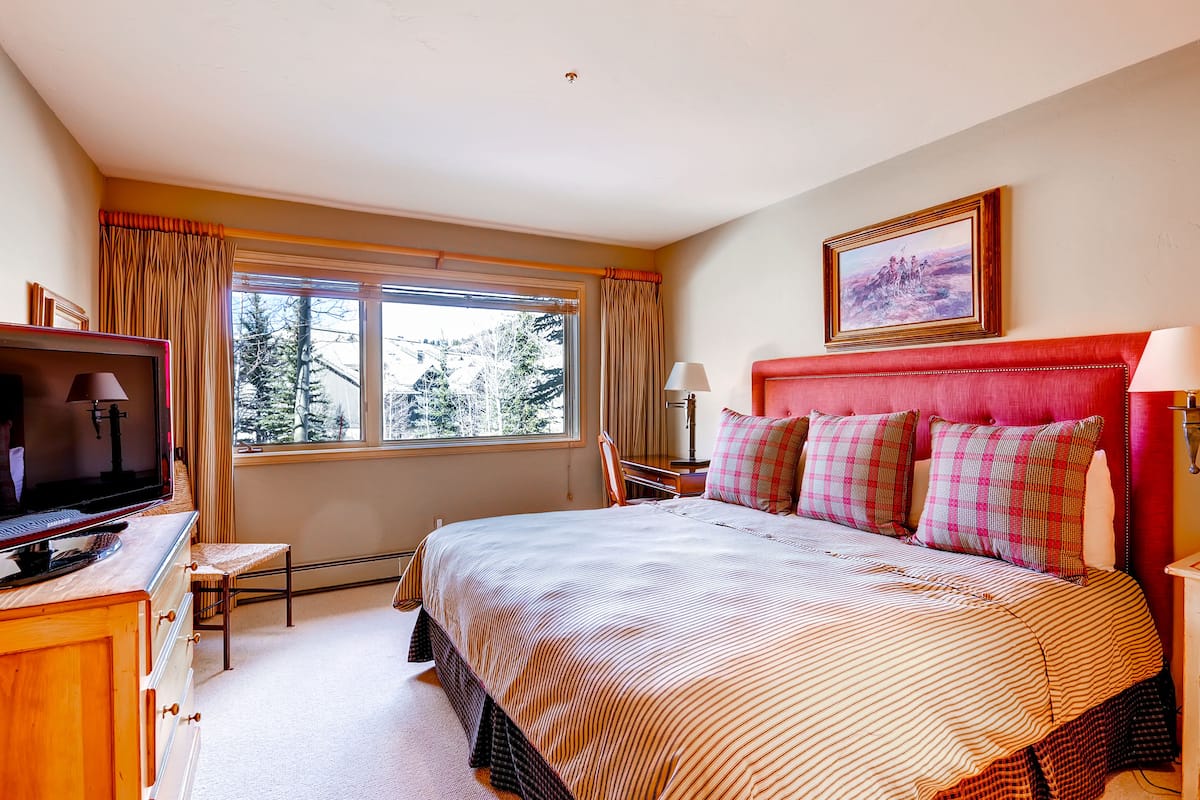 Townhome, 3 Bedrooms (plus Den) | Frette Italian sheets, premium bedding, down duvets, pillow-top beds