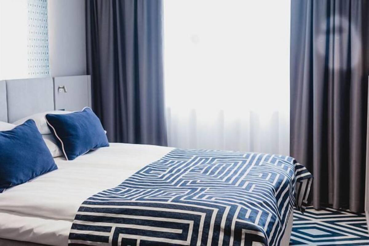 In-room safe, iron/ironing board, free WiFi