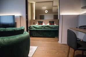 Superior kamer, 1 kingsize bed | Een kluis op de kamer, een strijkplank/strijkijzer, gratis wifi