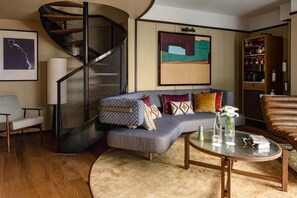 Sky Suite Duplex | Living area
