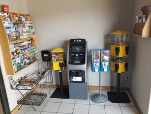ATM/banking on site - Super 8 by Wyndham Fort Collins (Fort Collins)