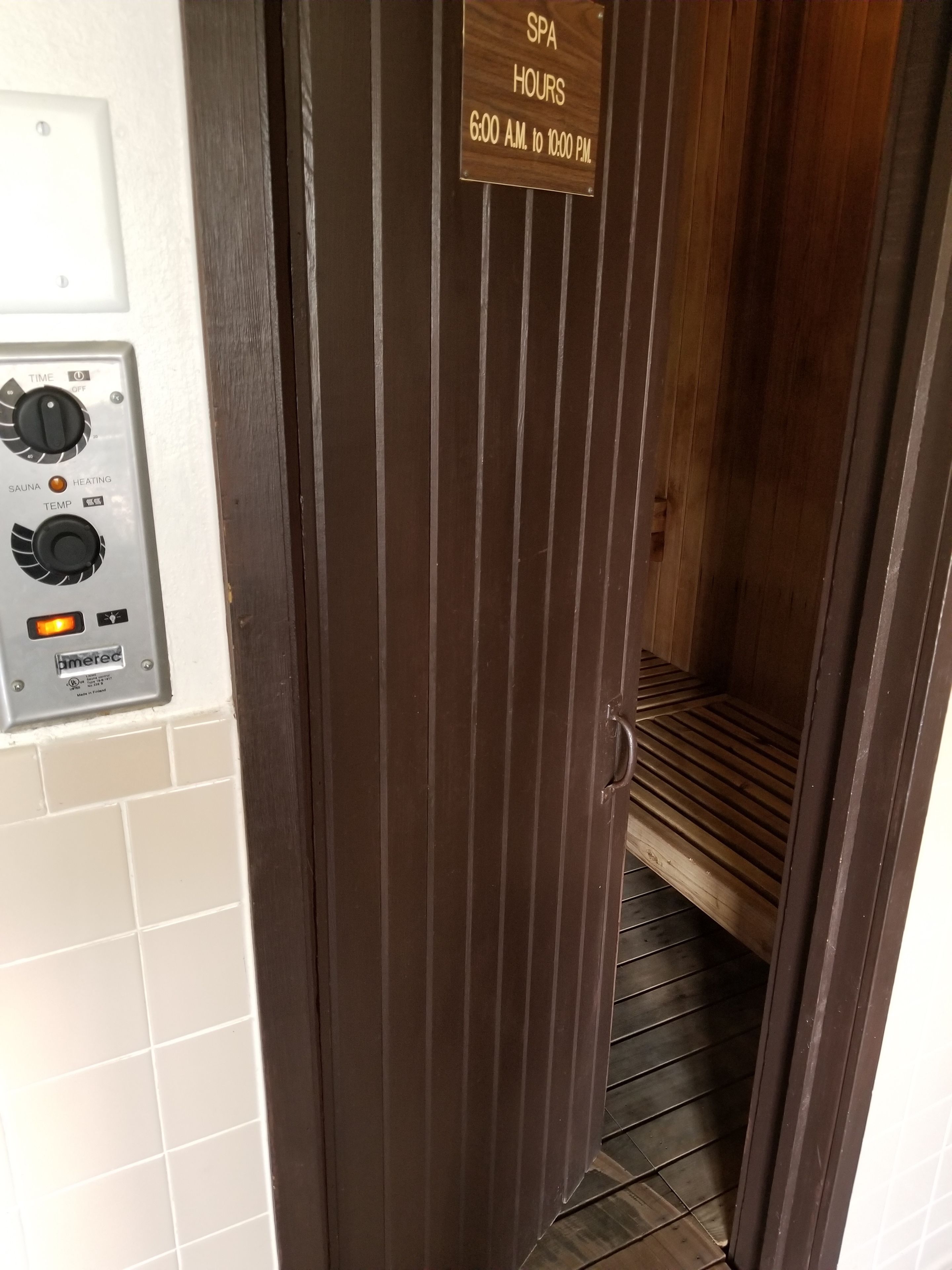 Een sauna, een bubbelbad
