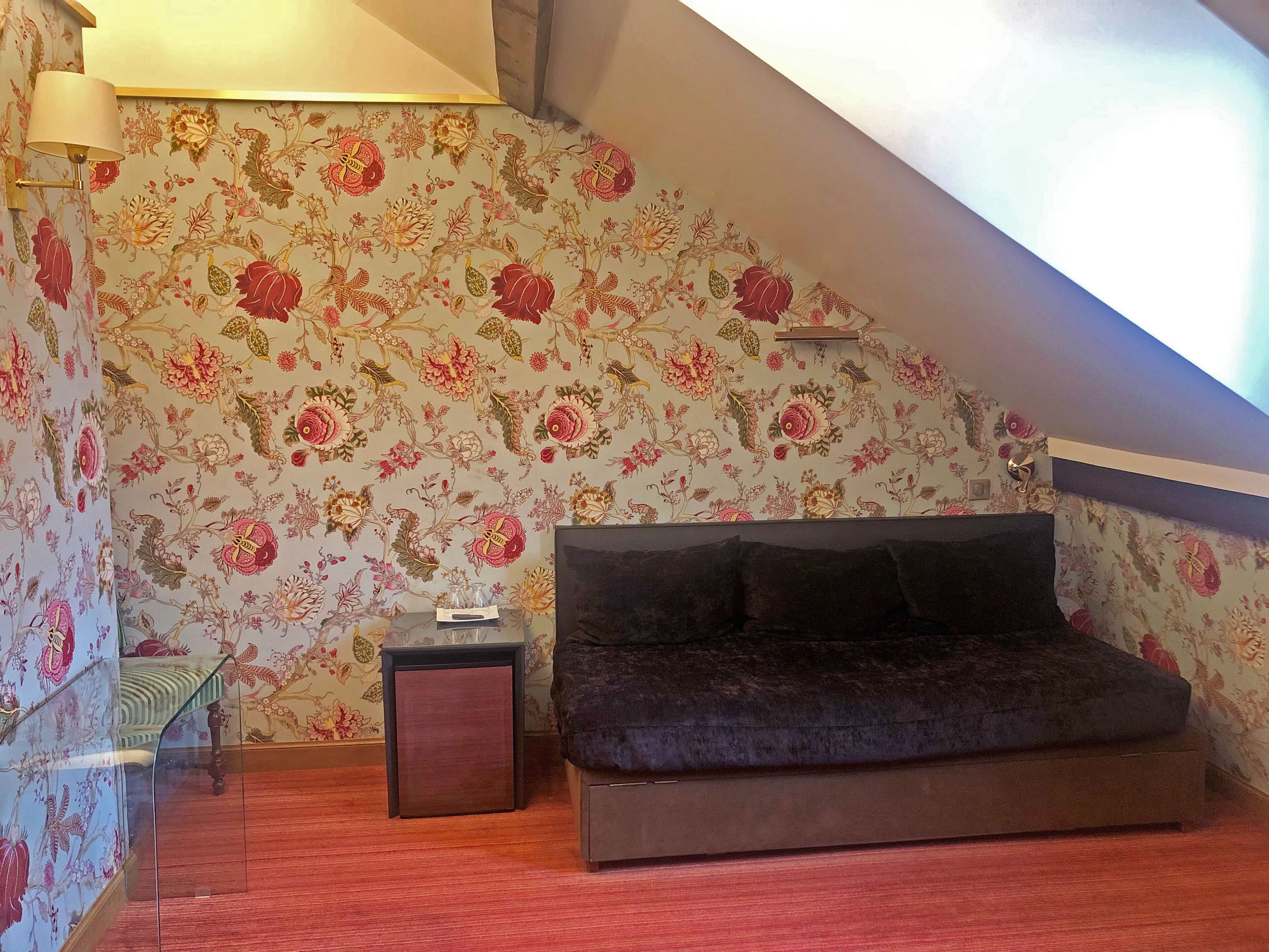 family room, 1 bedroom | 1 bedroom, pillow-top beds, minibar, in-room safe