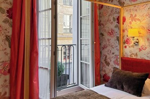Superior Double Room | Premium bedding, minibar, in-room safe, individually decorated - Hôtel Saint Paul Rive Gauche (Paris)
