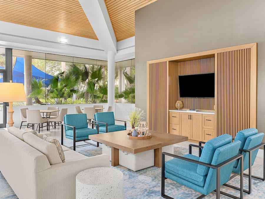 Lobby lounge