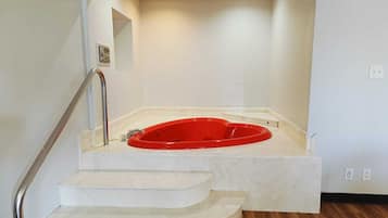 1 Suite King Bed Non-Smoking Jacuzzi Tub | Jetted tub