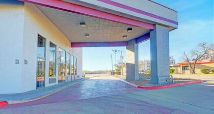 Travelers inn by OYO Wichita Falls