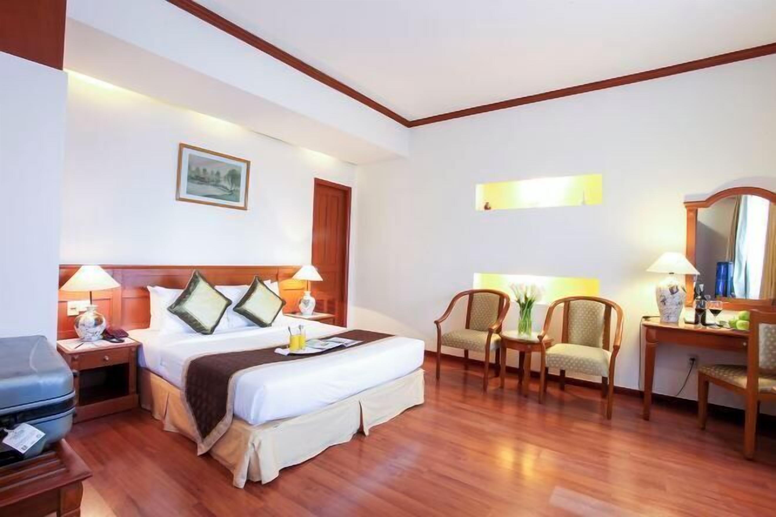 Minibar, in-room safe, desk, blackout drapes