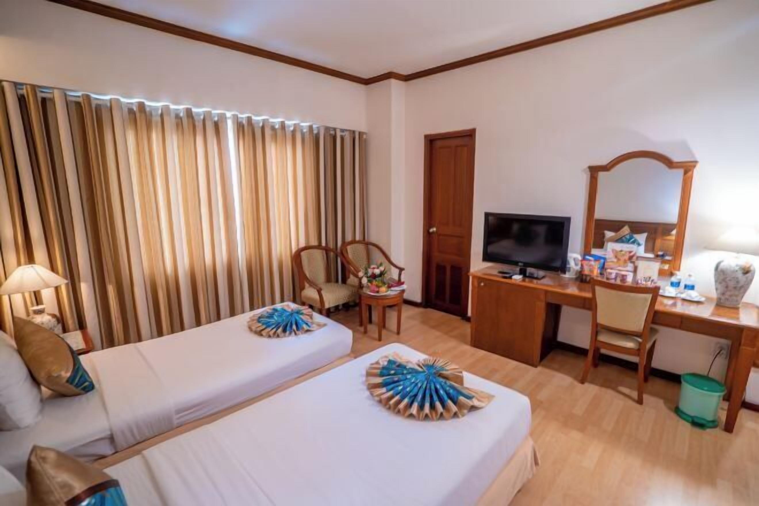 Minibar, in-room safe, desk, blackout drapes