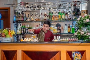 酒吧(店内)