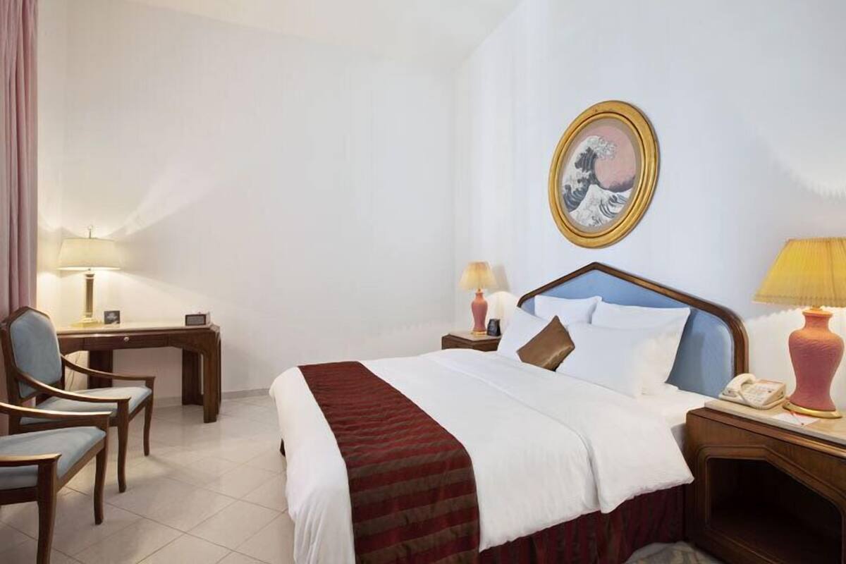 Sábanas de algodón egipcio, cubrecamas y minibar 