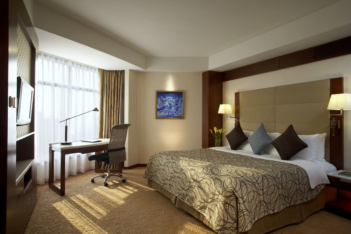 Minibar, in-room safe, desk, blackout curtains
