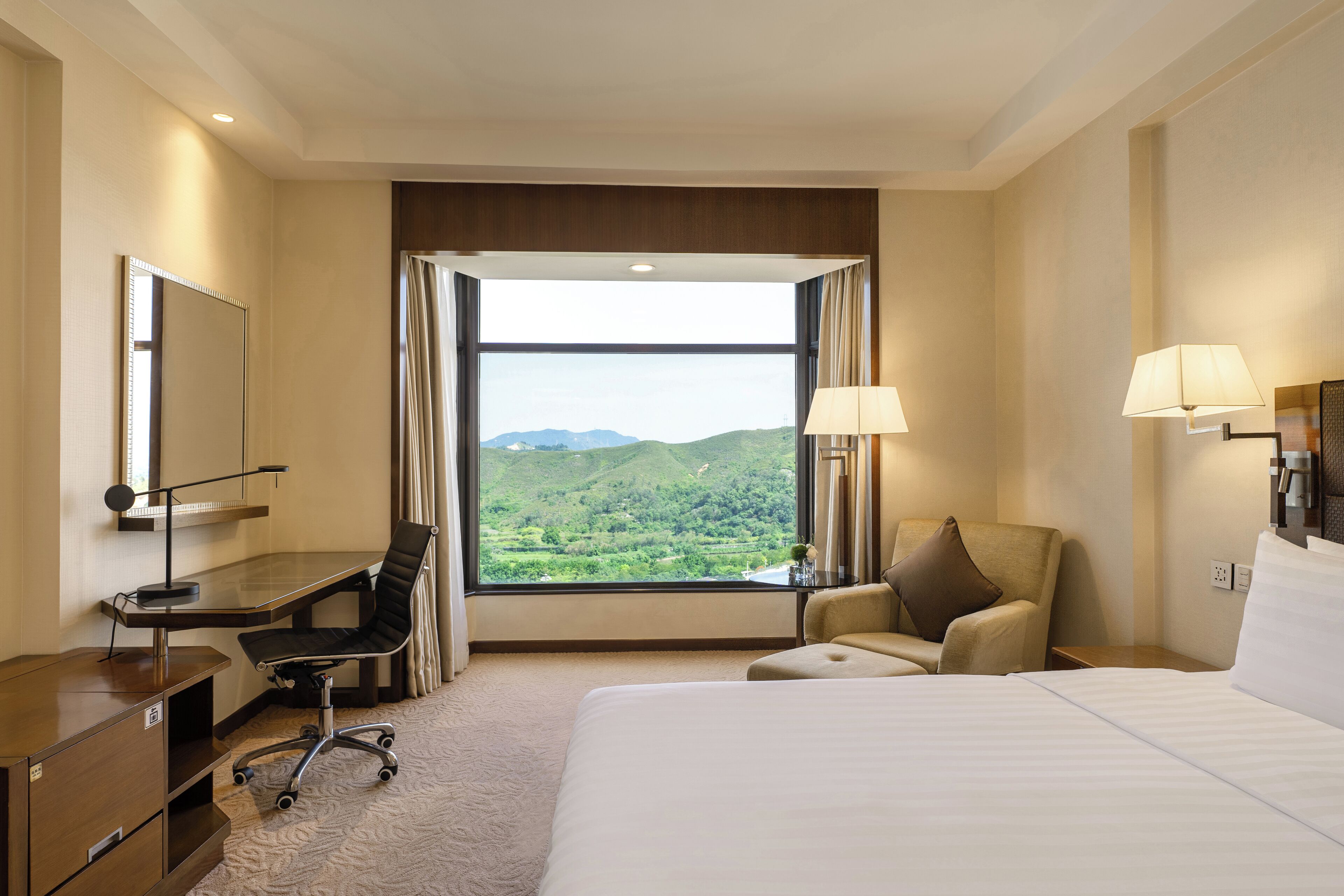 Shangri-la Shangri-La Shenzhen Reviews, Deals & Photos 2025 - Expedia