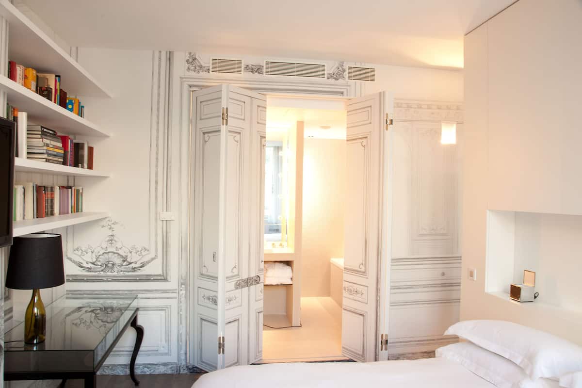 Suite | Sengetøy av topp kvalitet, minibar, safe på rommet og skrivebord