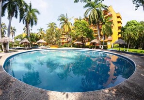 Indoor pool, 2 outdoor pools, pool umbrellas