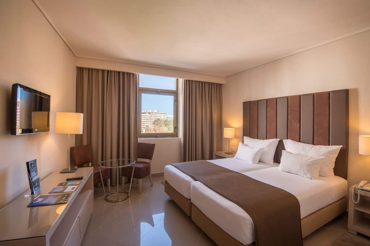 1 habitación, minibar, caja de seguridad en la habitación y escritorio