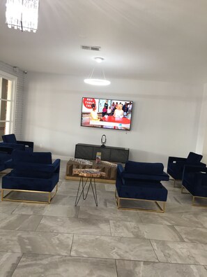 Lobby sitting area - Midtown Hotel - Downtown New Orleans (New Orleans)