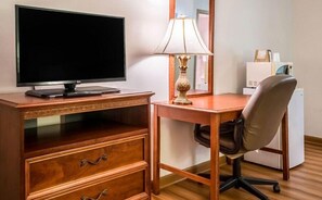 Arbetsyta för laptop, gratis wi-fi och sängkläder